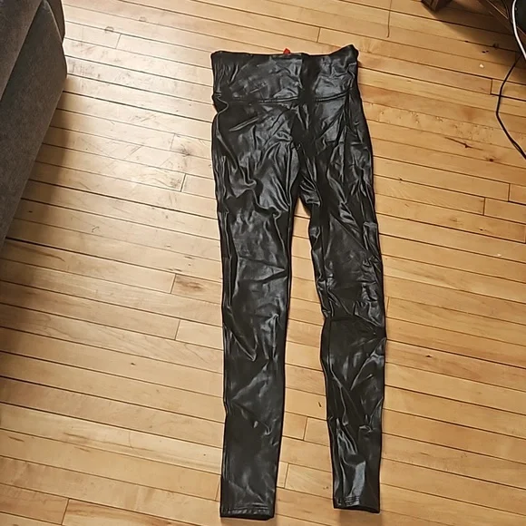 Spanx Faux Leather Leggings - Picture 2 of 5